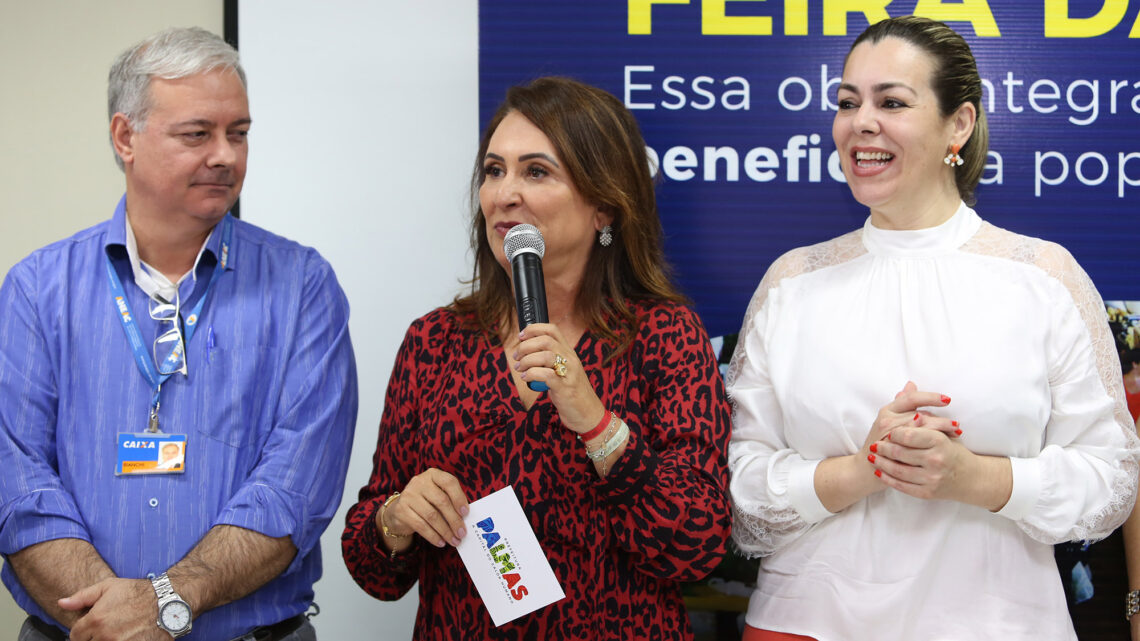 Assinatura do contrato da Feira da Promessa