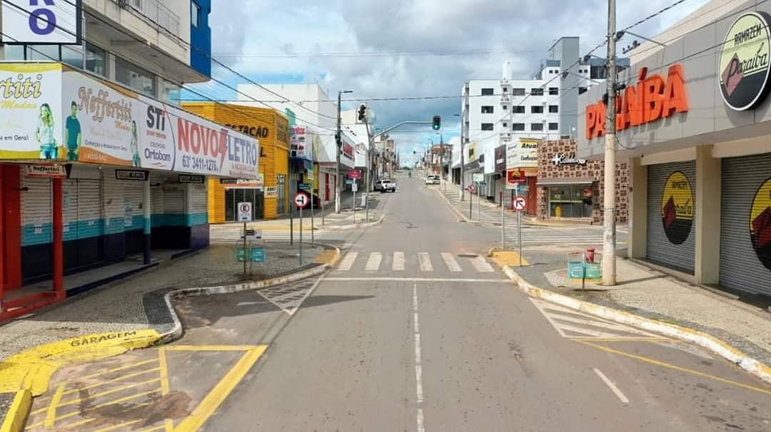 ''Triste, mas necessário...'': Araguaína com cara de cidade-fantasma no 1º dia de lockdown; veja imagens
